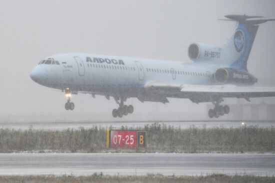 Russia Tu-154 Plane