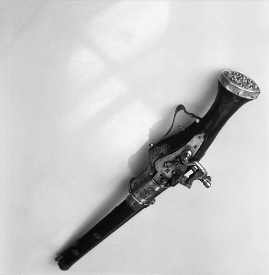 17th century Russian pistols