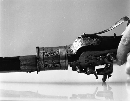 17th century Russian pistols