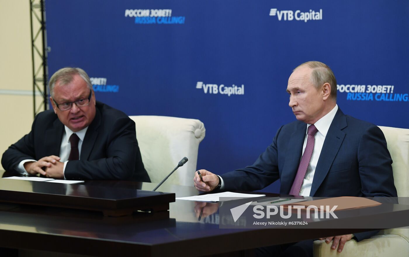 Russia Putin VTB Capital Forum