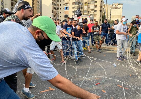 Lebanon France Religion Protest