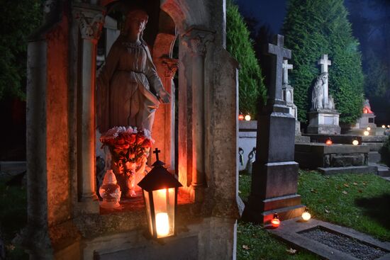 Ukraine All Souls Day 