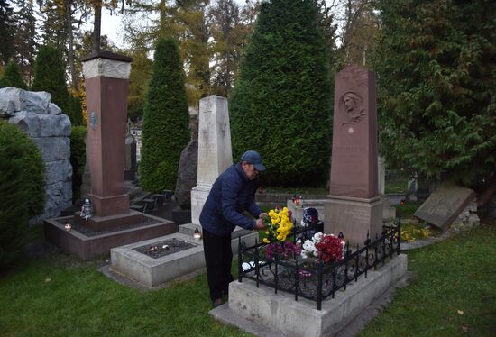 Ukraine All Souls Day 
