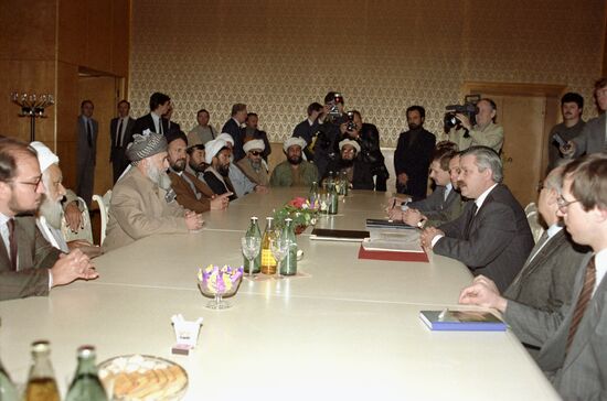 Visit by members of Afghanistan's intransigent opposition to USSR