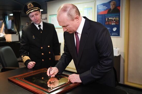 Russia Putin Northwestern Federal District
