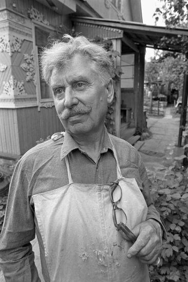 Wood carver