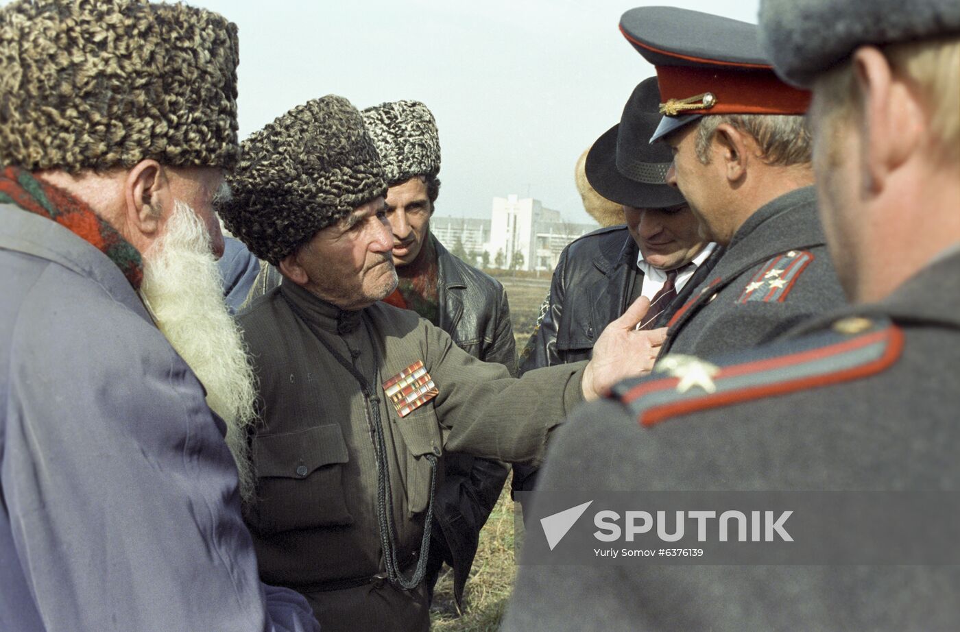 Russian Interior Ministry withdraws its armed forces from Checheno-Ingush Autonomous Soviet Socialist Republic