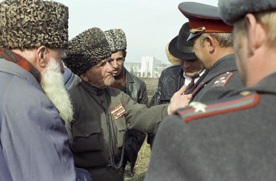 Russian Interior Ministry withdraws its armed forces from Checheno-Ingush Autonomous Soviet Socialist Republic