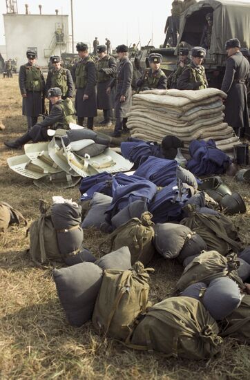 Russian Interior Ministry withdraws its armed forces from Checheno-Ingush Autonomous Soviet Socialist Republic