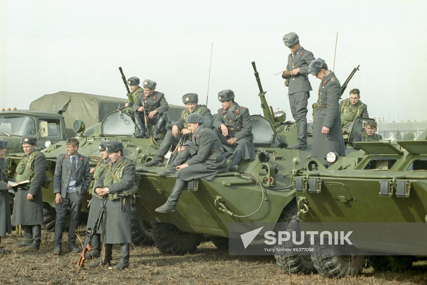 Russian Interior Ministry withdraws its armed forces from Checheno-Ingush Autonomous Soviet Socialist Republic