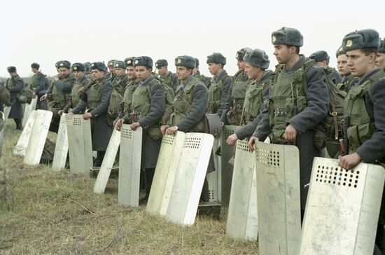 Russian Interior Ministry withdraws its armed forces from Checheno-Ingush Autonomous Soviet Socialist Republic