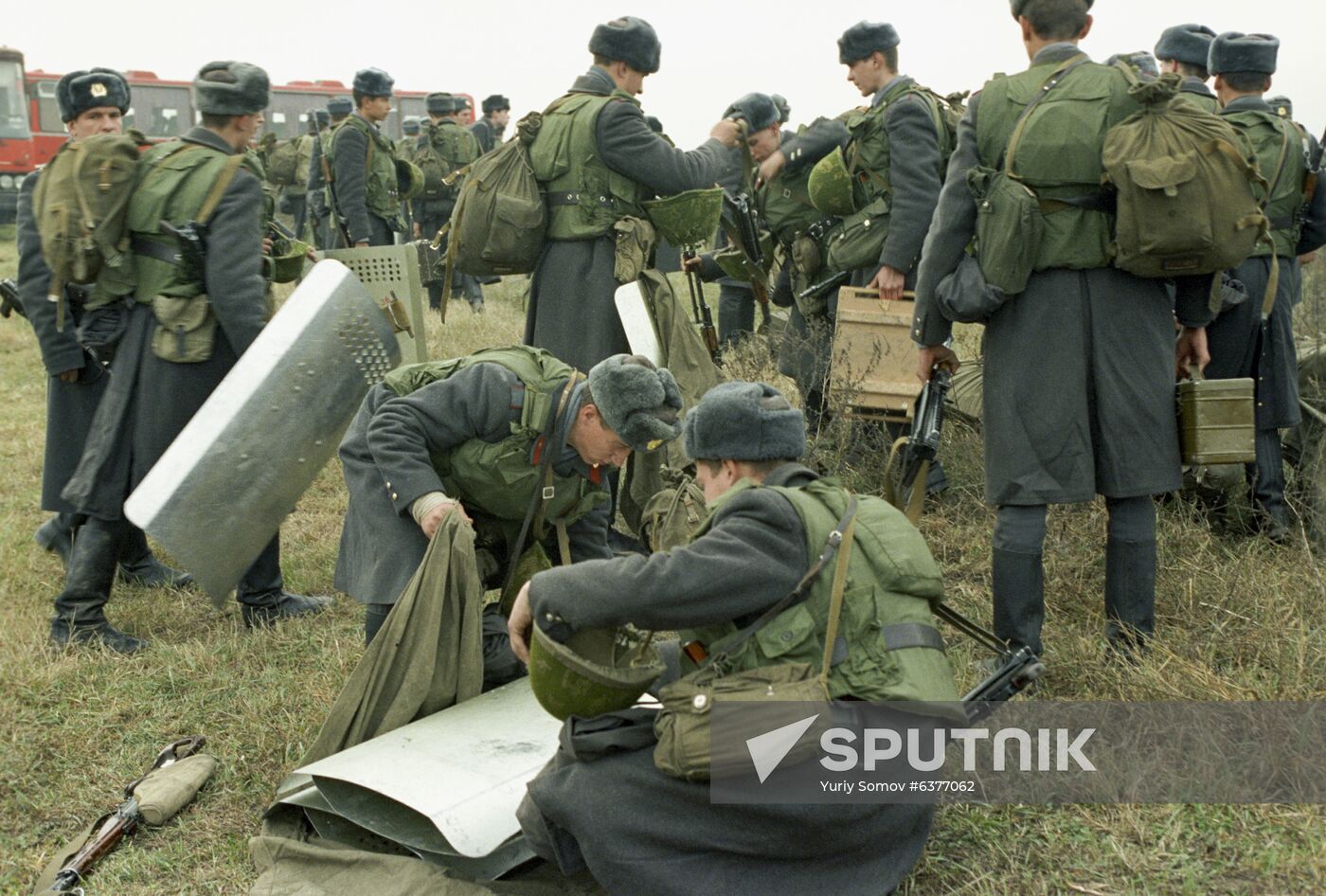 Russian Interior Ministry withdraws its armed forces from Checheno-Ingush Autonomous Soviet Socialist Republic