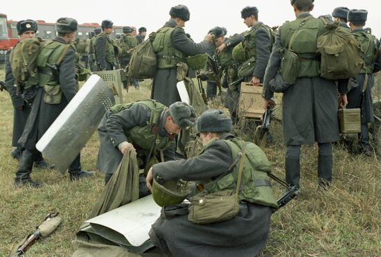 Russian Interior Ministry withdraws its armed forces from Checheno-Ingush Autonomous Soviet Socialist Republic