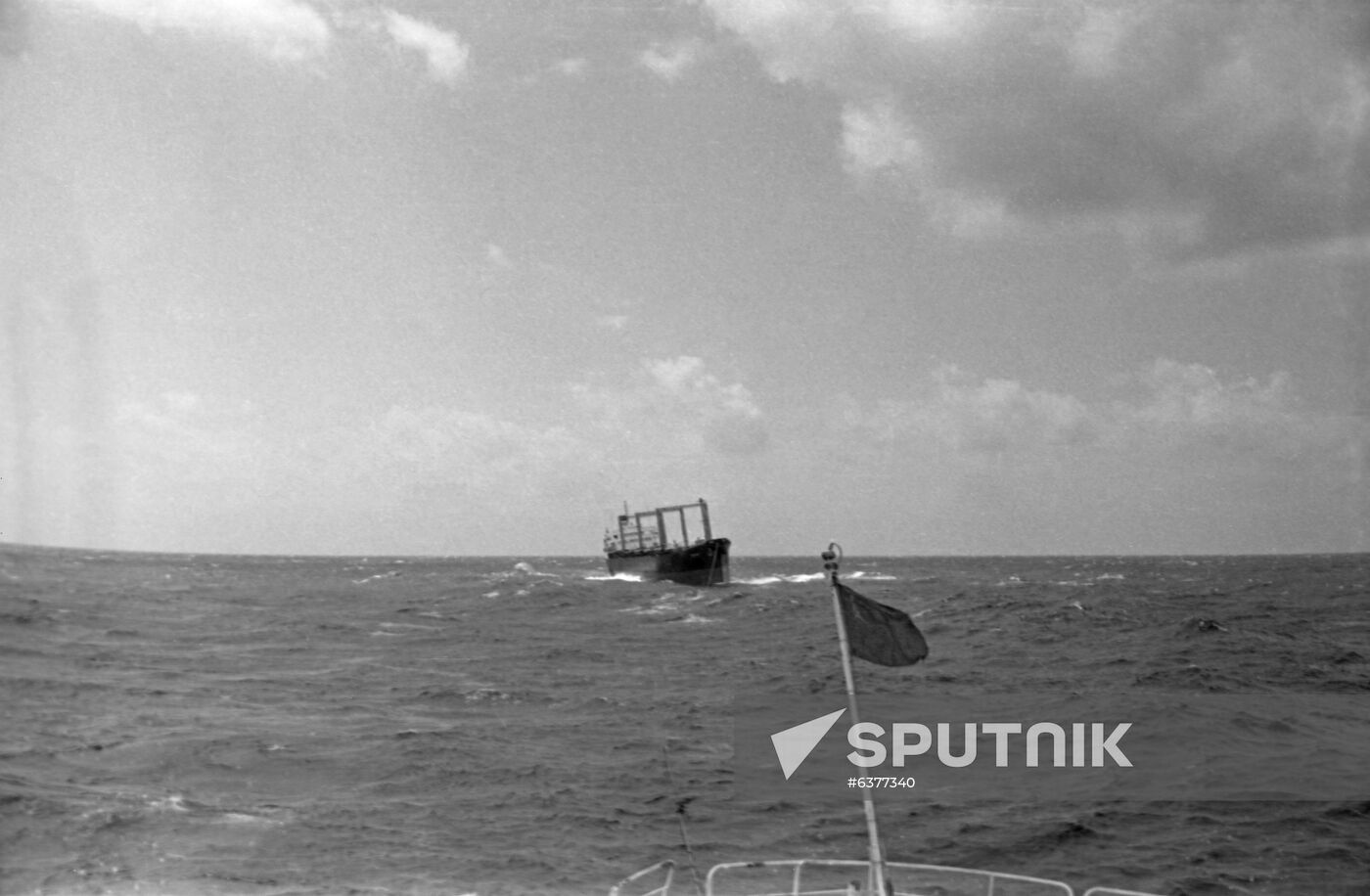 Soviet sailors rescue US steamer The Termini