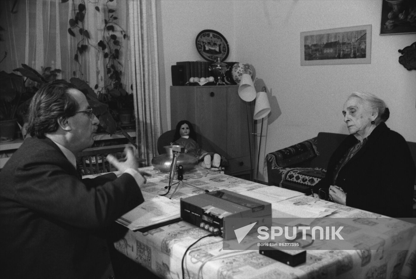 Spanish Communist Party leader Dolores Ibarruri