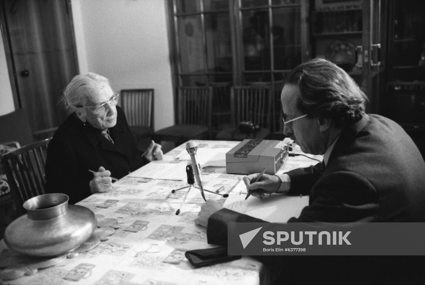 Spanish Communist Party leader Dolores Ibarruri