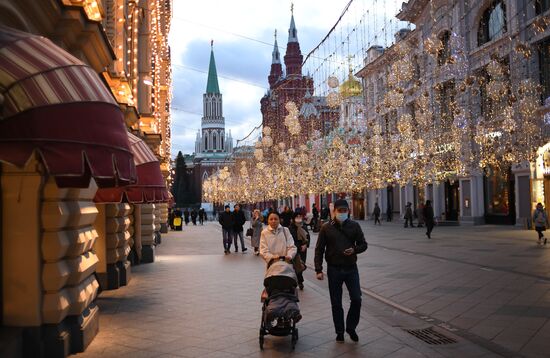 Russia New Year Preparations