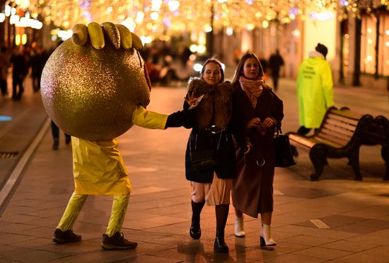 Russia New Year Preparations