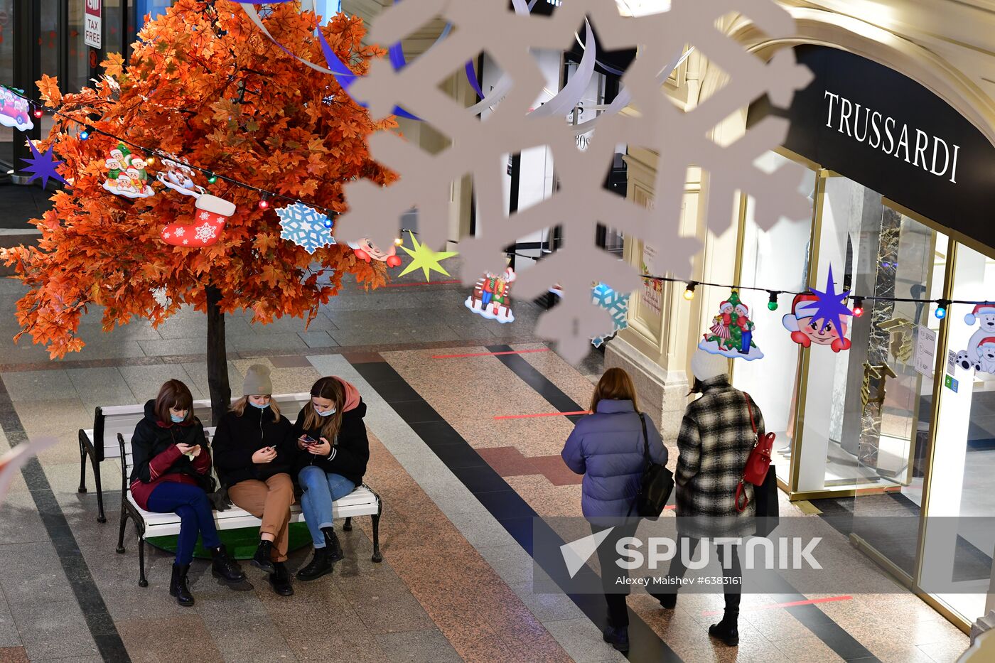 Russia New Year Preparations