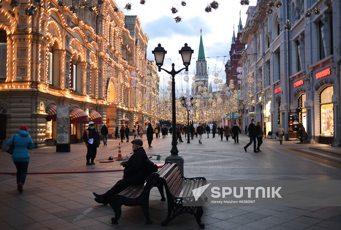 Russia New Year Preparations