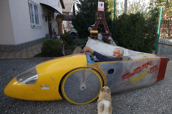 Russia Bicycle Assembling