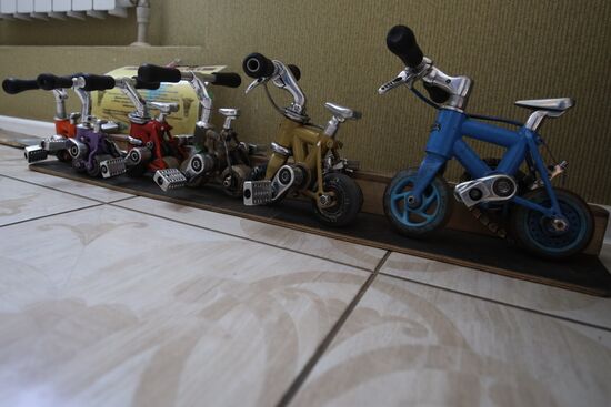Russia Bicycle Assembling