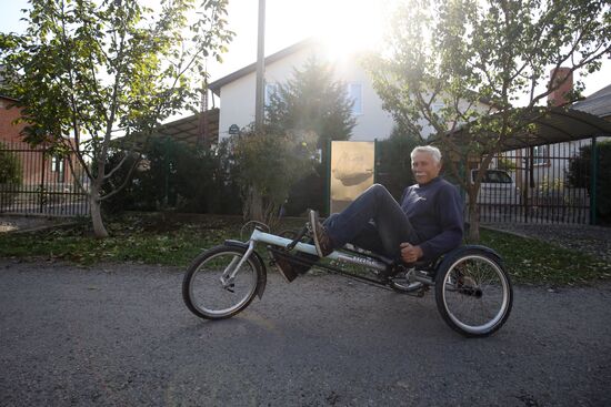 Russia Bicycle Assembling