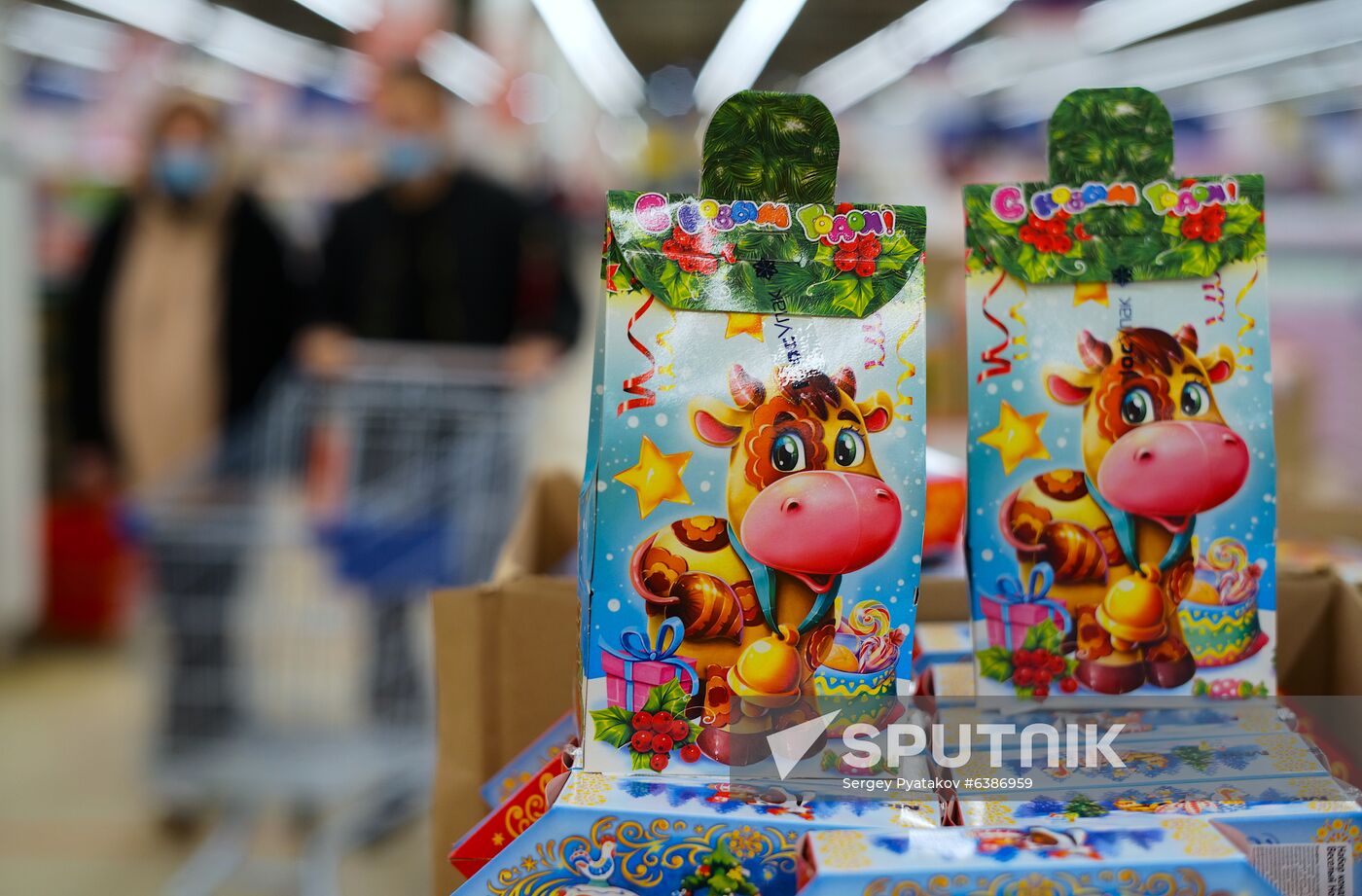 Russia New Year Preparations