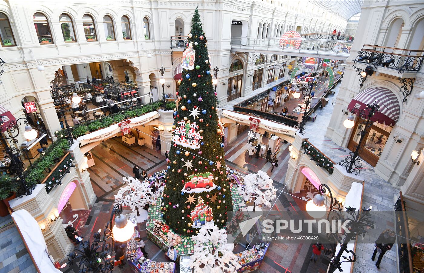 Russia New Year Preparations