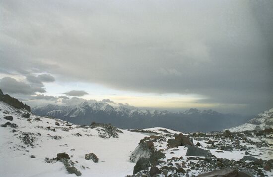 Climbing Mount Kazbek to honor 50th anniversary of the UN