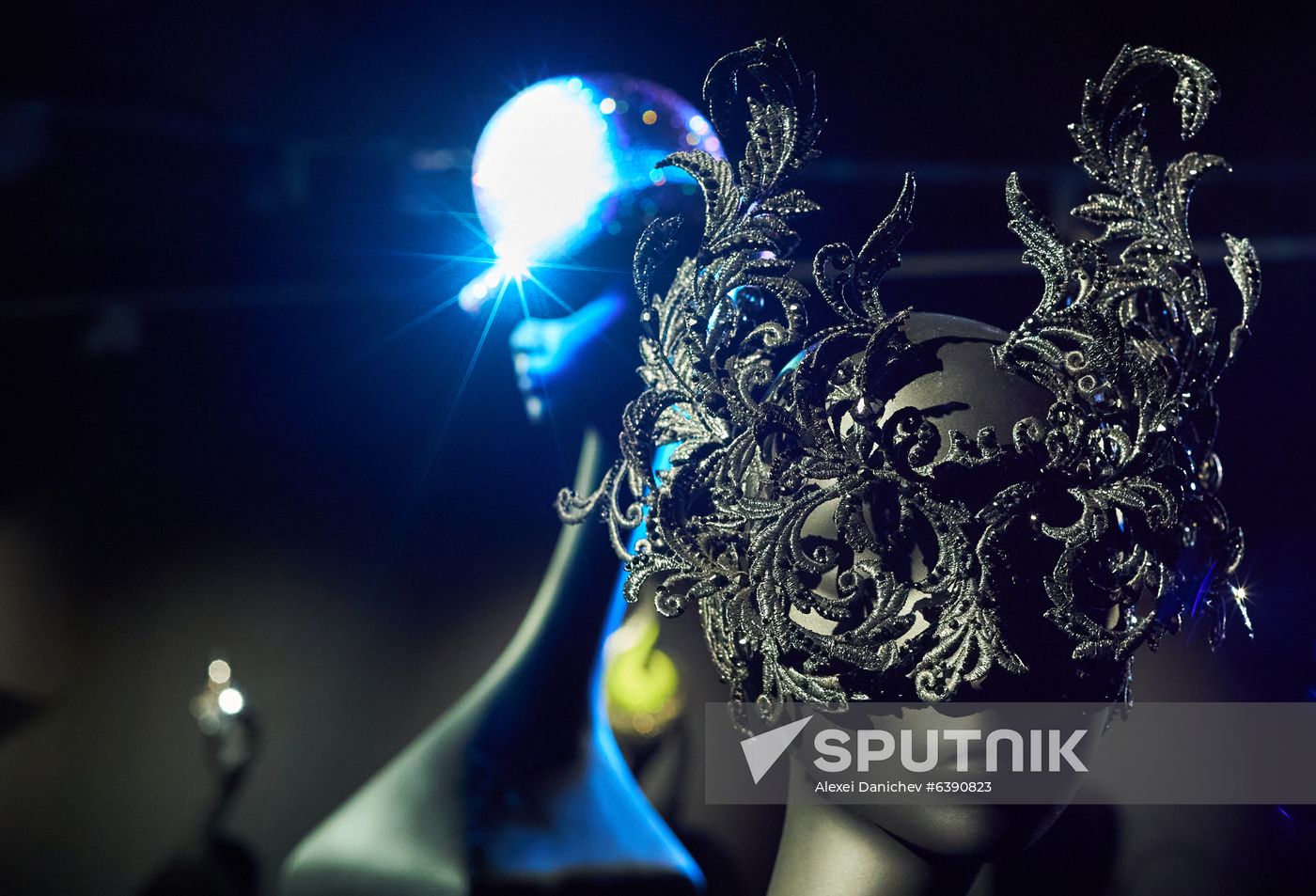 Russia Fashion Treacy Exhibition