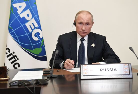 Russia Putin APEC