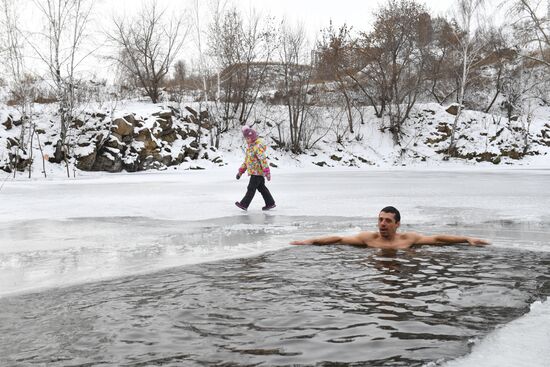 Russia Winter Swimming