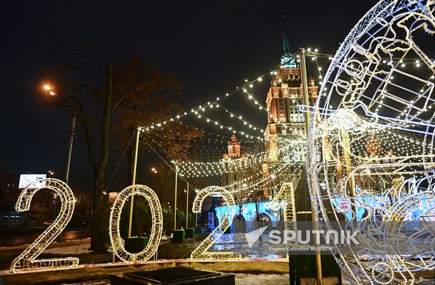 Russia New Year Preparations