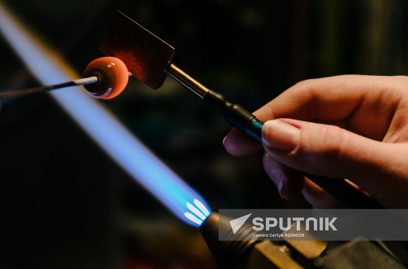 Russia Glass Workshop
