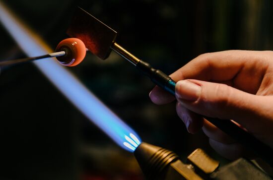 Russia Glass Workshop
