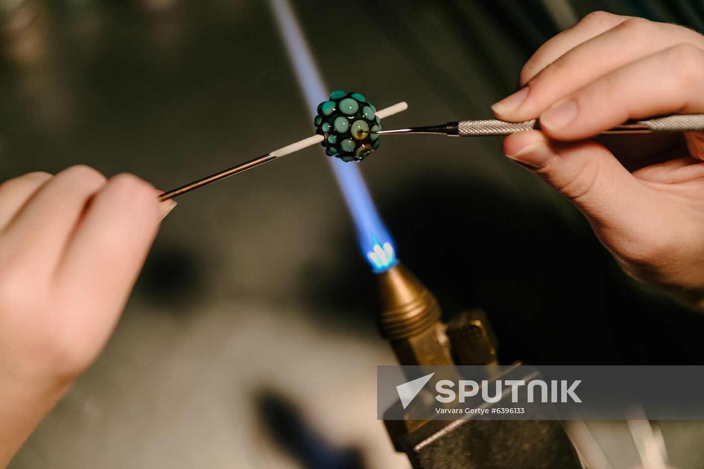 Russia Glass Workshop