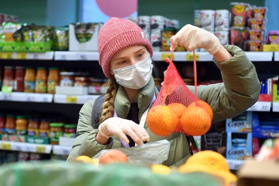 Russia Coronavirus Volunteers