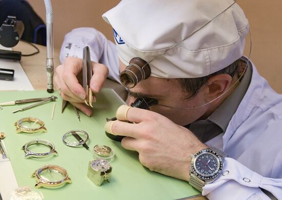 Russia Watch Factory