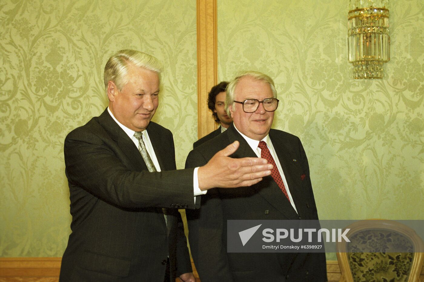Socialist International Chairman Pierre Mauroy visits Russia