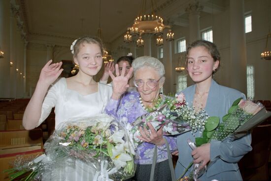 Alumnae of St. Petersburg women's gymnasium