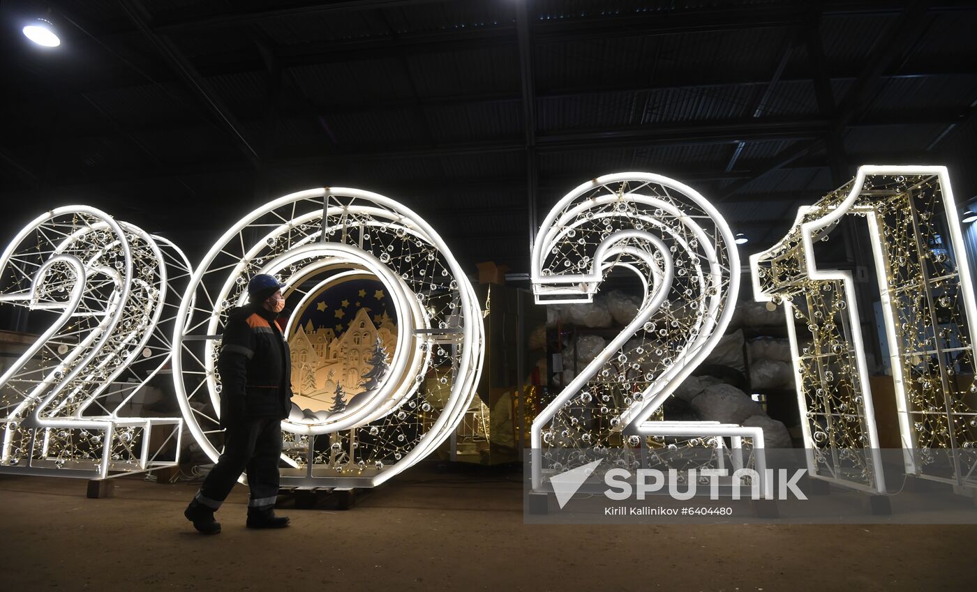 Russia New Year Preparations