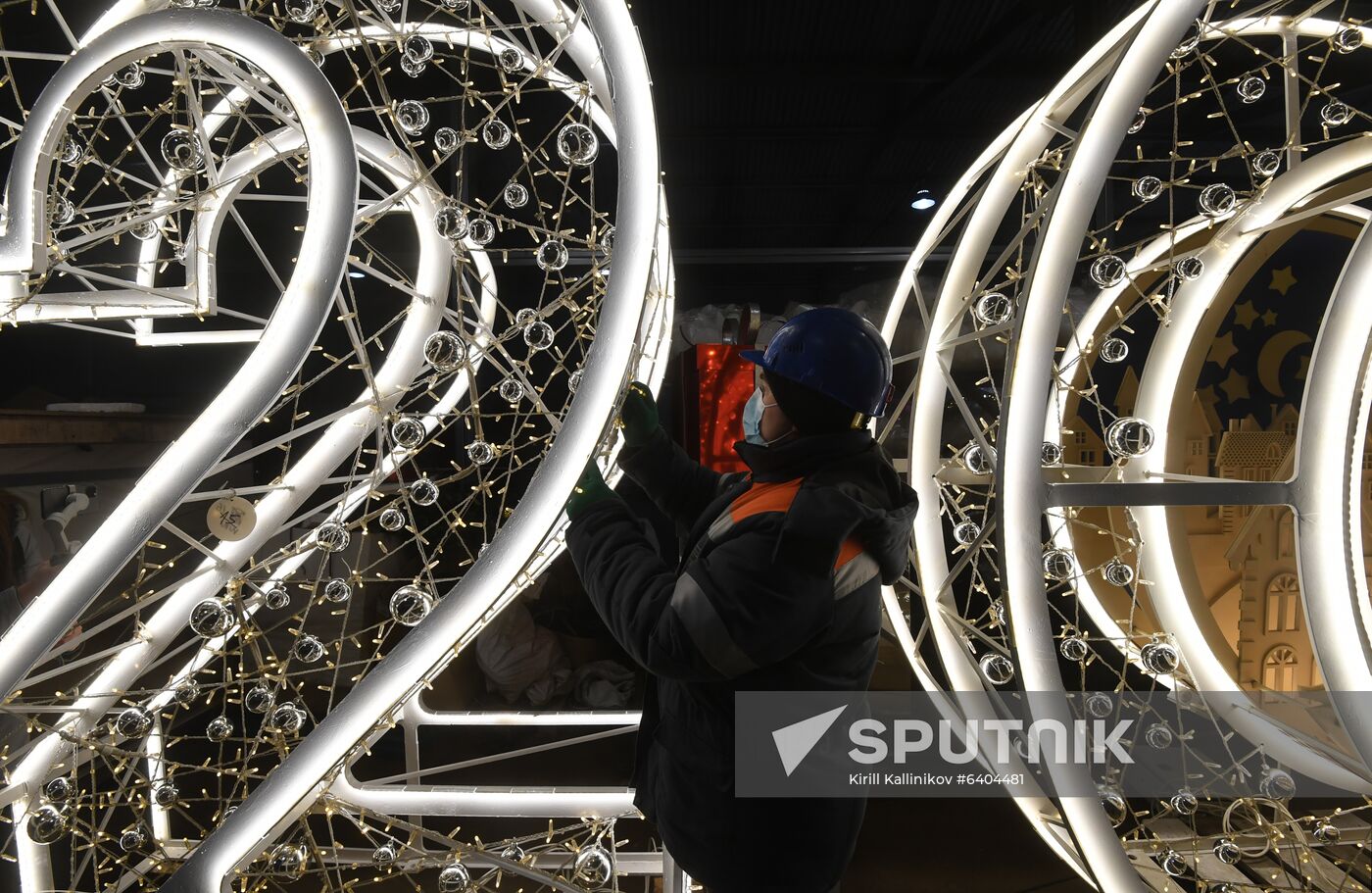 Russia New Year Preparations