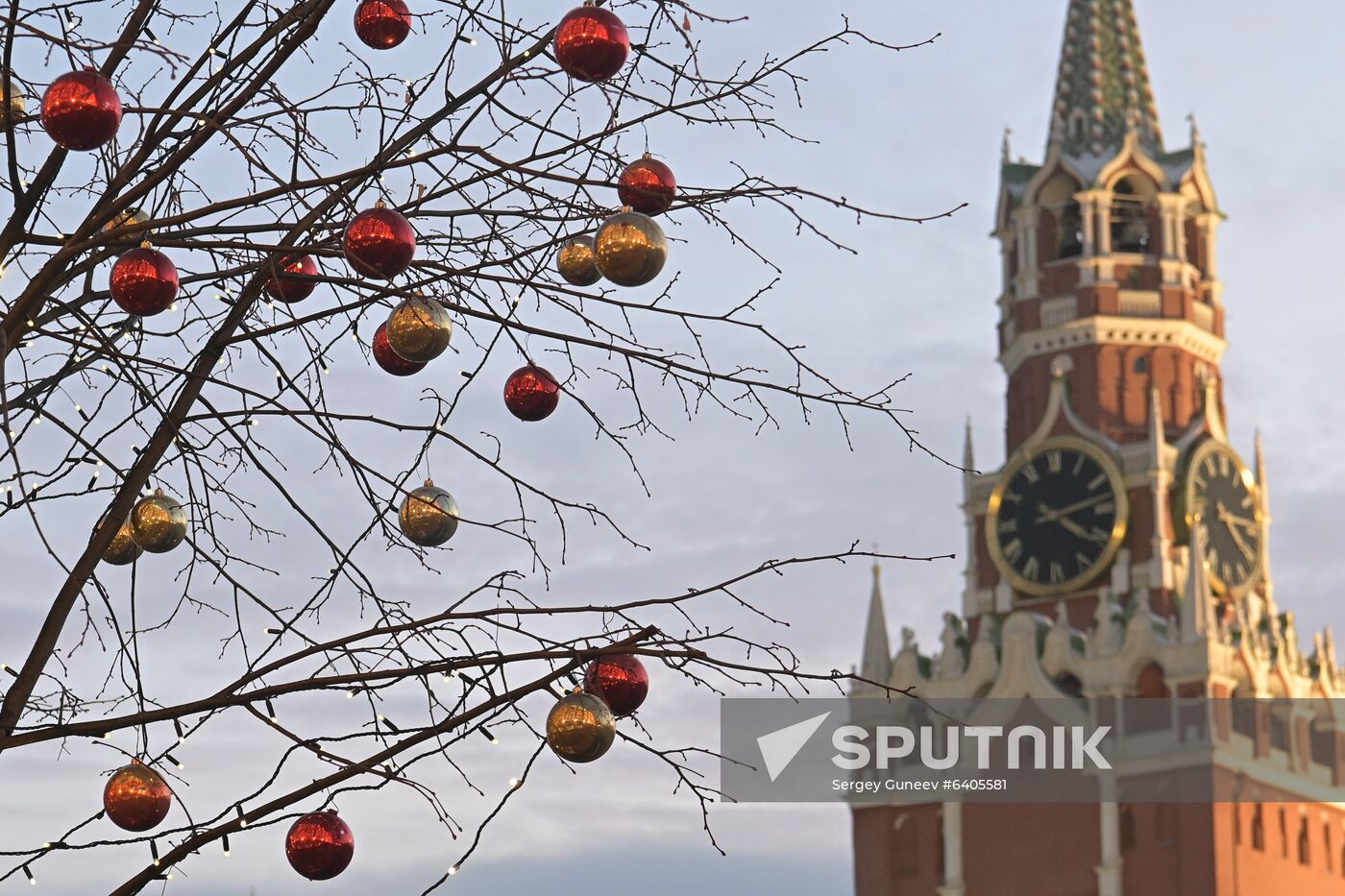 Russia New Year Preparations