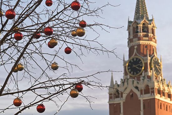 Russia New Year Preparations