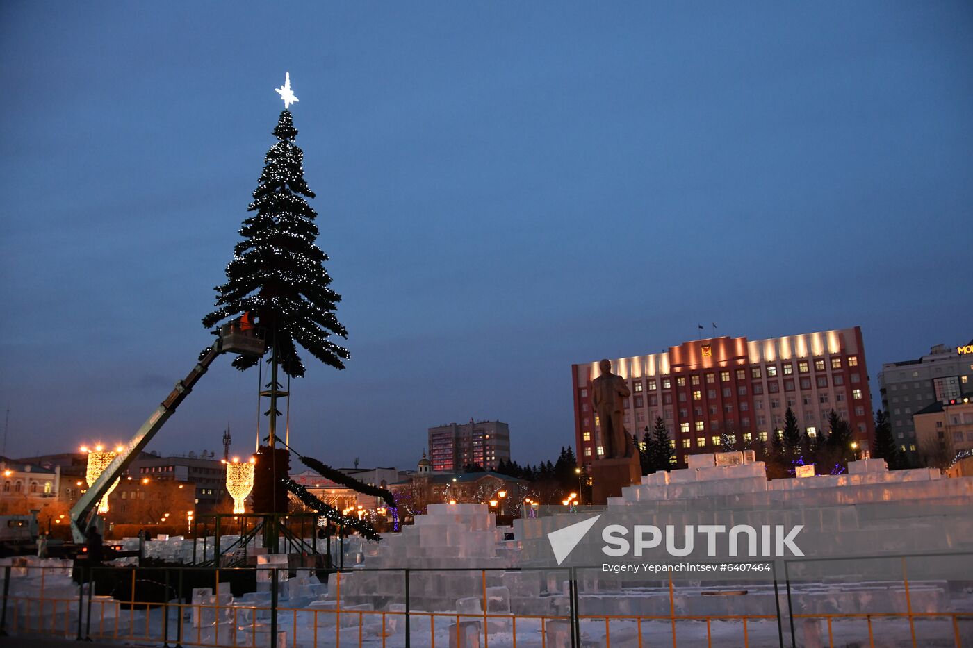 Russia New Year Preparations