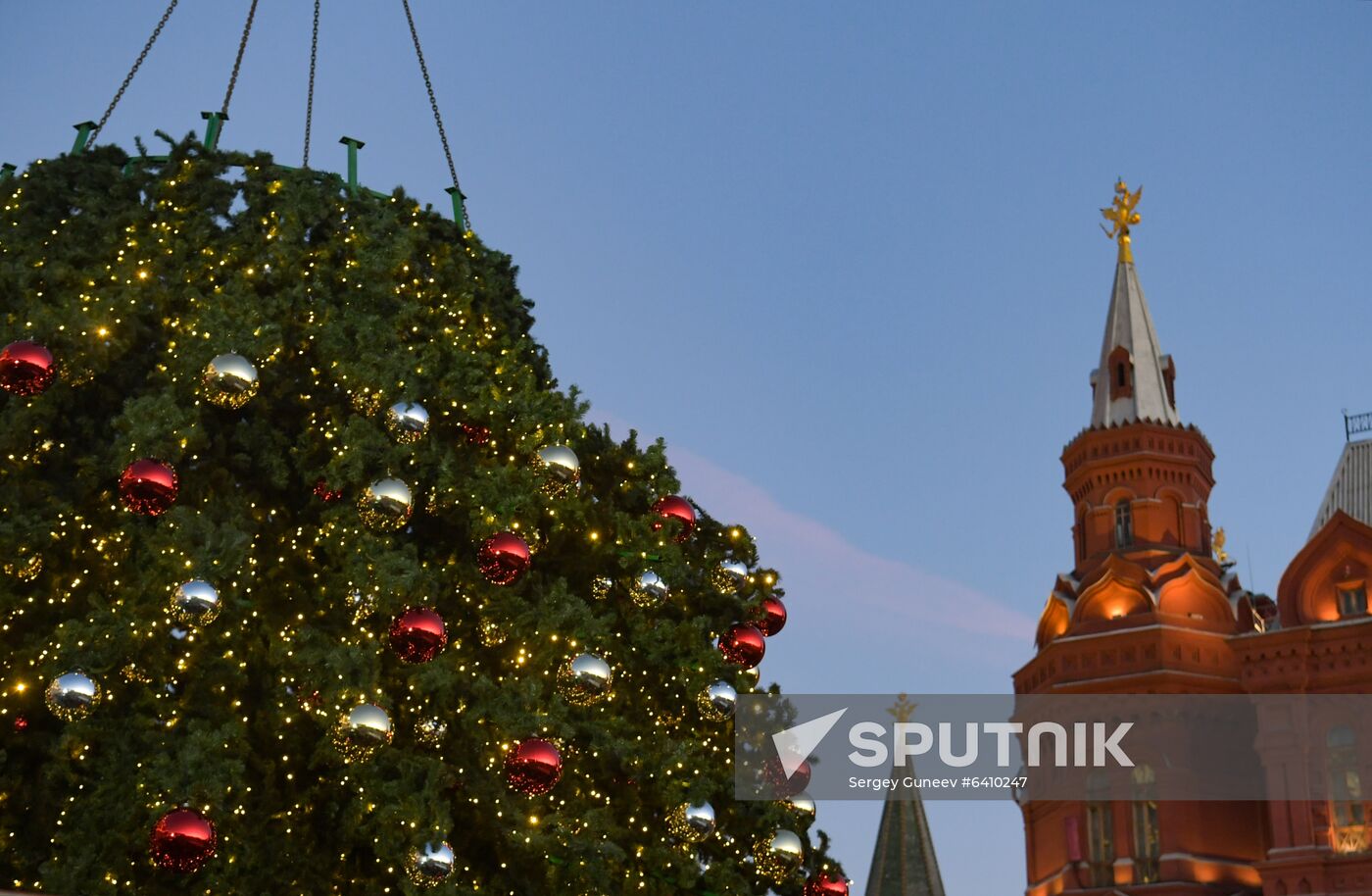 Russia New Year Preparations