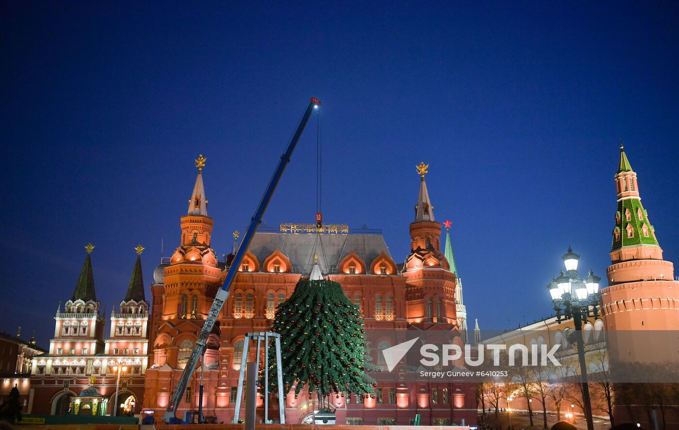 Russia New Year Preparations