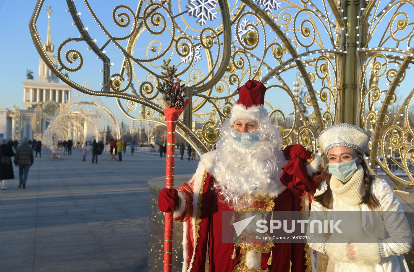 Russia New Year Preparations