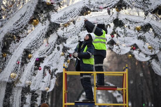 Russia New Year Preparations